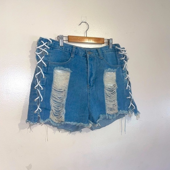 SHEIN Ripped Jean Shorts - Picture 1 of 5